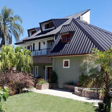 Posada Villa Club, Apart 3 Cerca Del Aeropuerto El Palomar Урлингам Экстерьер фото