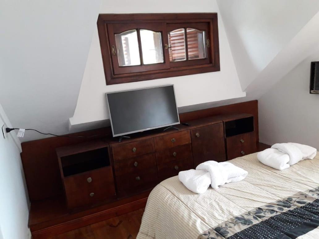 Posada Villa Club, Apart 3 Cerca Del Aeropuerto El Palomar Урлингам Экстерьер фото